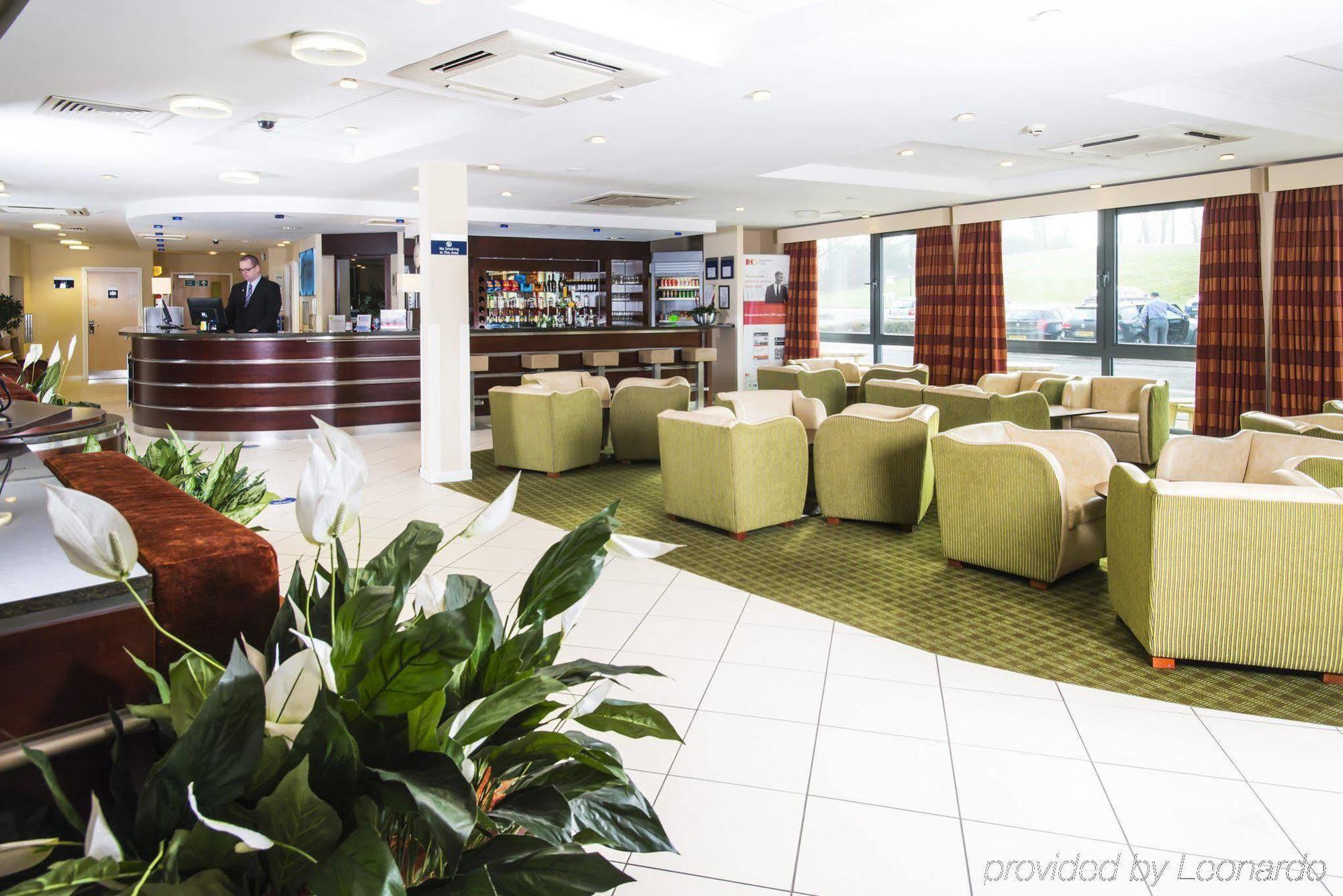 Holiday Inn Express Dunfermline By Ihg Exterior photo